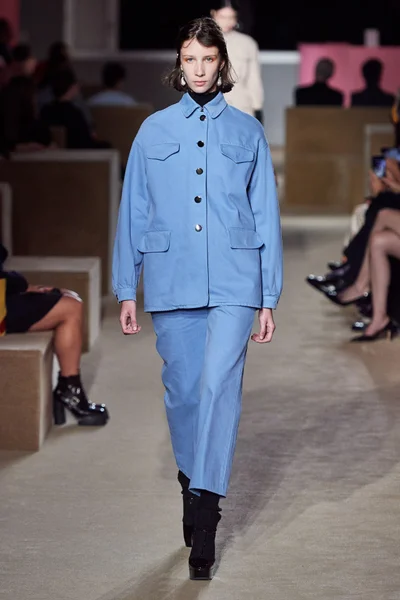 Look 40